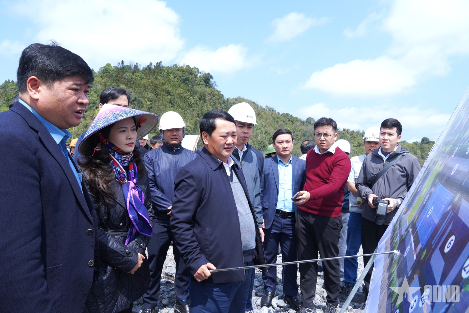 Bí thư Tỉnh ủy Tuyên Quang kiểm tra thực địa, làm việc với 17 xã biên giới

